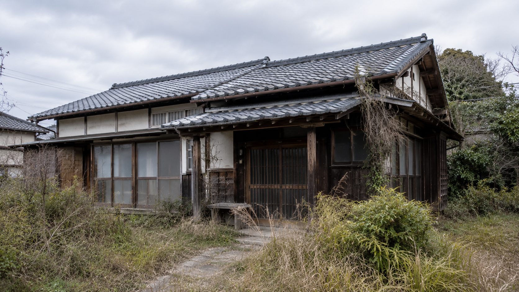 実家を空き家にするリスク｜固定資産税と維持費の現実